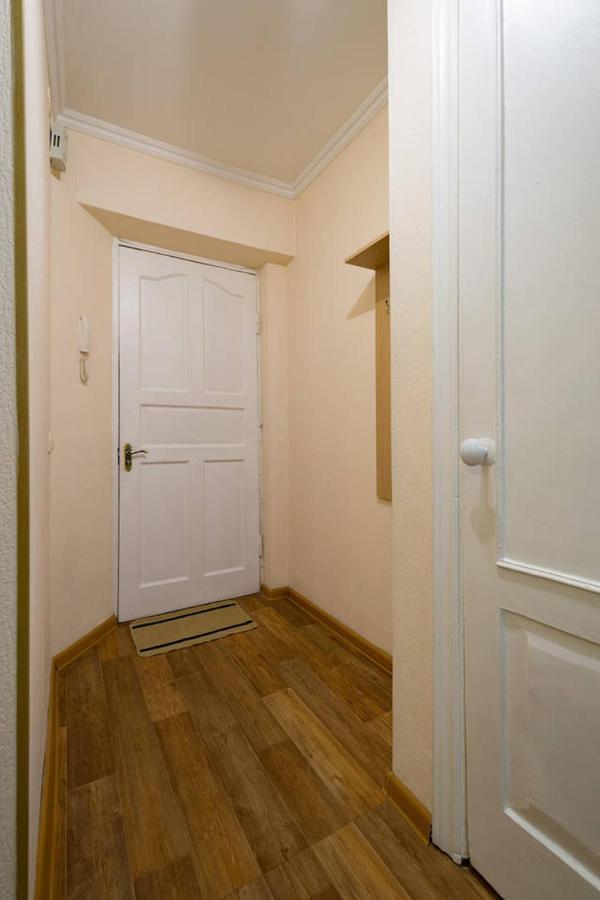 Apartment Nadezhda At Zheltoskan 77/79 Алма Ата Екстериор снимка